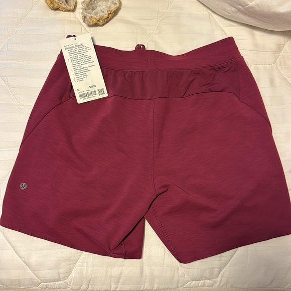 Lulu Lemon Balancer Short 6” - Picture 2 of 3